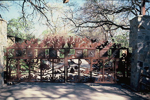 Large steel gates at Ft. Worth Zoo